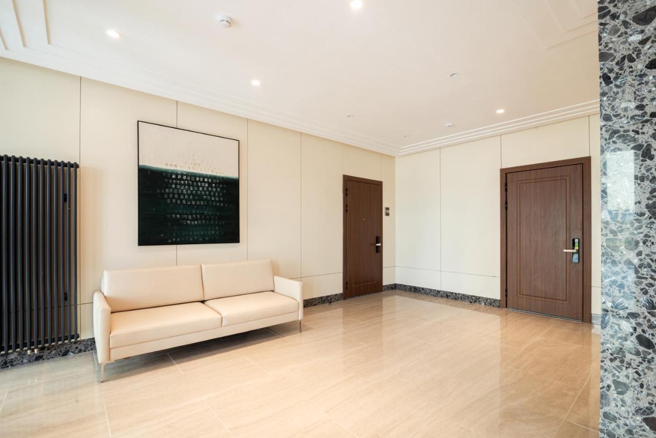 Aura Business Class Apartment Astana Buitenkant foto