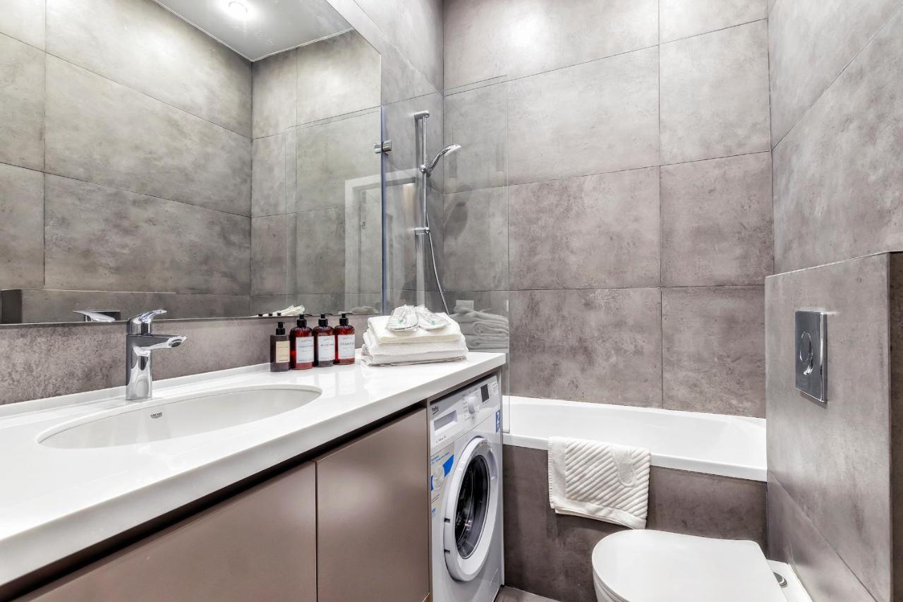 Aura Business Class Apartment Astana Buitenkant foto